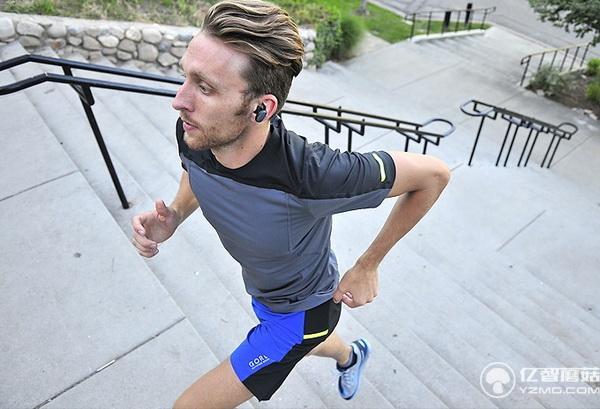 這款無線耳塞很特別 續航更長佩戴更舒適