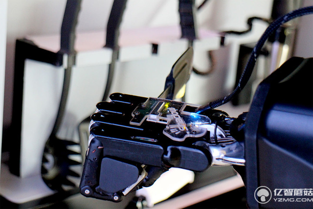 想做出大廚級的美味菜肴 試試這款烹飪機器人