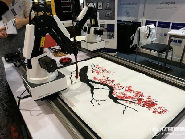 創客產品竟用紙板做了個特牛的機器人!腦洞大開