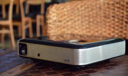 客廳大屏娛樂如何選？四款智能投影推薦介紹