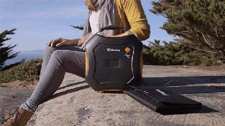 便攜太陽能發(fā)電機(jī) 讓你在戶外也能看電視