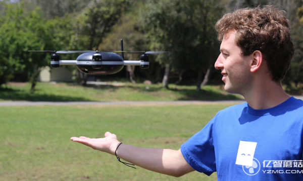 誰(shuí)說(shuō)拍照不能用腳?只要你想我就幫你實(shí)現(xiàn)愿望