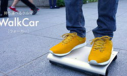 踩著酷似MacBook的WalkCar踏板車：你就是眾人焦點
