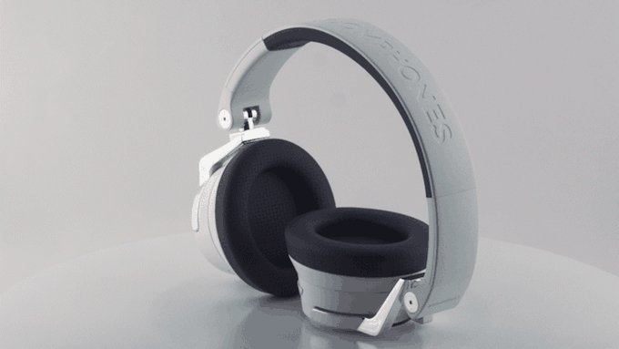 這個(gè)裝置只需要三步 就能把無(wú)線(xiàn)耳機(jī)變音箱