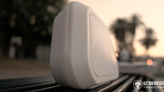 這個(gè)裝置只需要三步 就能把無(wú)線(xiàn)耳機(jī)變音箱