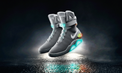 Powerlace運(yùn)動鞋：能自動調(diào)節(jié)松緊的運(yùn)動鞋來了