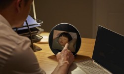 親見H1能當音箱還可廣角視頻通話