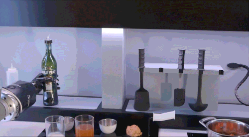 機器大廚可以做100多道菜 售價62萬你買賬嗎?