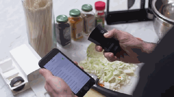 夠文藝!這個(gè)音樂(lè)瓶塞能讓玻璃瓶秒變無(wú)線音箱