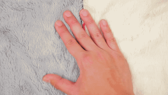 單身狗凍成雪橇犬?給你能加熱兼做充電寶的圍巾