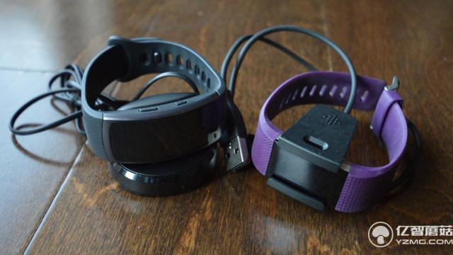 Gear Fit 2對比Fitbit Charge 2 誰更好用？