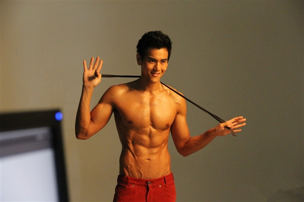 vivo X9代言人是誰？vivo X9代言人有44寸胸肌