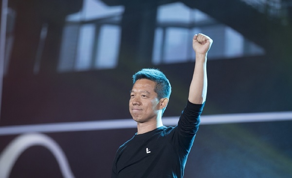 賈躍亭自稱最窮CEO:一家8口住200平米房