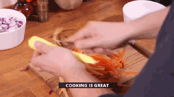 這個砧板設計太神奇!切菜不再弄得哪兒都是