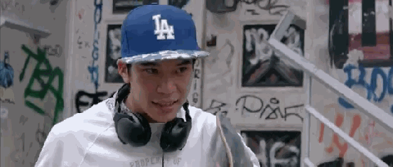 多線作戰(zhàn)玩家首選 Roccat超輕耳機(jī)配雙麥克風(fēng)