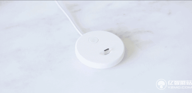 給我這個智能遠程遙控 坐我家里能關了你家的燈