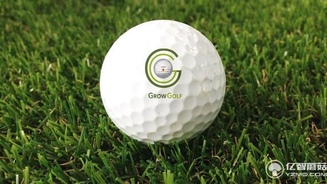 這是顆能當教練的高爾夫球 “麒麟臂”都打不丟