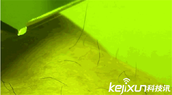 激光剃須刀： 無需換刀頭 每天享受干凈臉容