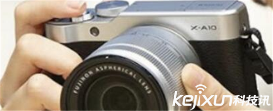 富士X-A10的真機(jī)照曝光:小巧可愛 不可觸屏