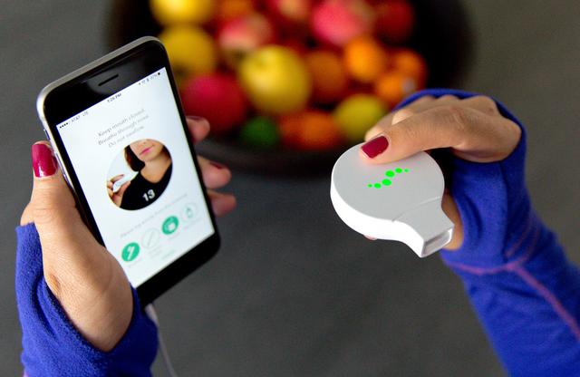 口腔常出問題？醫(yī)院太貴？用這個裝置自己檢查吧