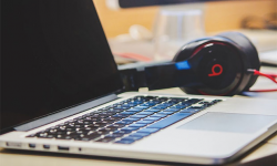 耳機(jī)遭到攻擊后：你躲被窩里看的啥黑客可能全知道