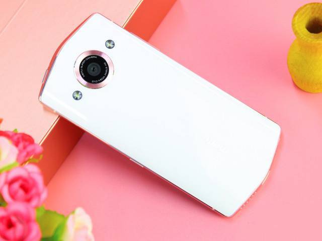 網紅和你之間 其實就差一個自拍神器