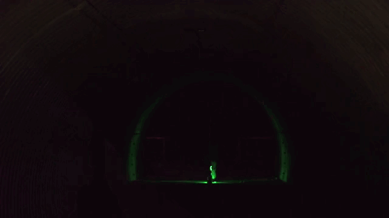 夜跑不炫酷怎么行!這雙熒光鞋子讓你炫起來(lái)