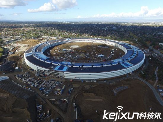 喬布斯生前設計蘋果總部大樓 形似飛船太陽能供電