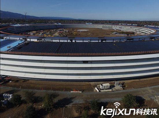 喬布斯生前設計蘋果總部大樓 形似飛船太陽能供電