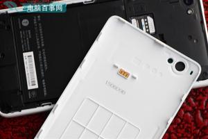 堅(jiān)果手機(jī)怎么裝卡 堅(jiān)果手機(jī) sim卡安裝圖文教程