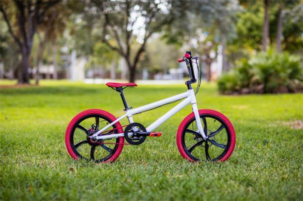 真·玩的飛起系列:電動版BMX極限運動小輪車