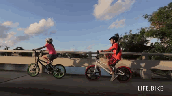 真·玩的飛起系列:電動版BMX極限運動小輪車