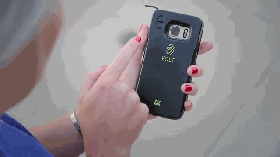 手機也能當武器 試試這款防狼手機殼