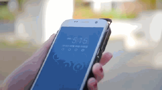 手機也能當武器 試試這款防狼手機殼