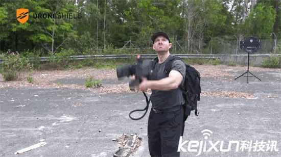澳洲公司推出無彈搶 可溫柔“轟炸”無人機