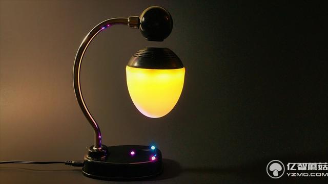 磁懸浮臺燈還能當(dāng)揚聲器 放家里超顯復(fù)古范兒
