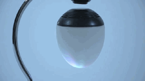 磁懸浮臺燈還能當(dāng)揚聲器 放家里超顯復(fù)古范兒