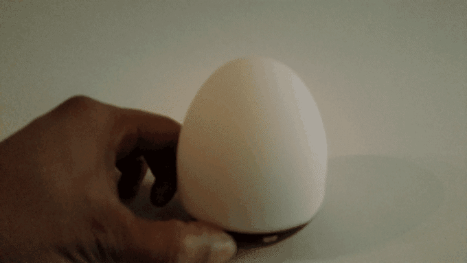 磁懸浮臺燈還能當(dāng)揚聲器 放家里超顯復(fù)古范兒