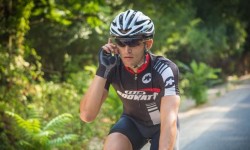 專為騎手打造的增AR智能眼鏡 一點(diǎn)都不影響視線