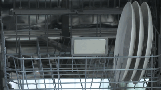 包裝盒能讓牛奶果汁冷藏3小時 簡直是旅行神器啊