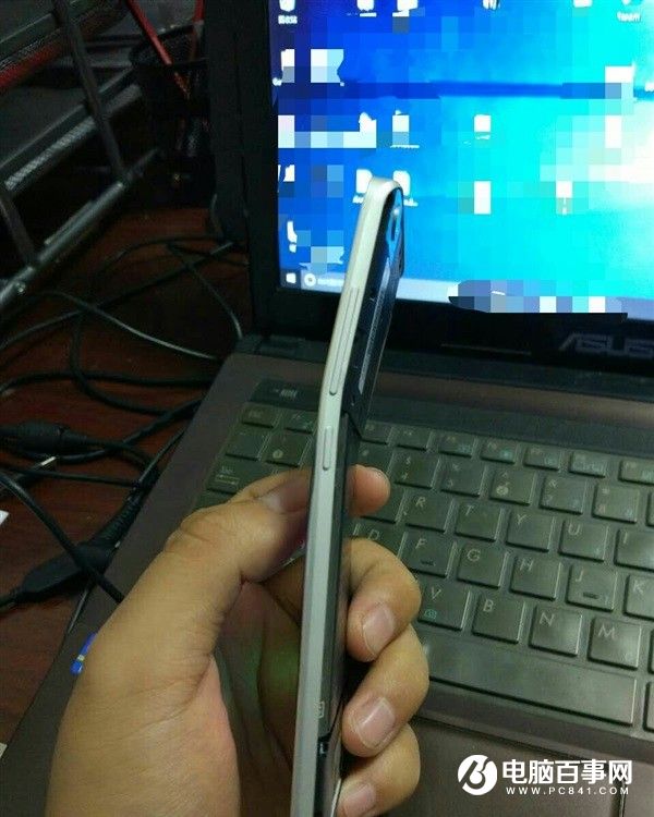 厲害了word米！小米5彎成這樣還能用