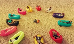 Laybag氣墊充氣需10秒鐘 雪地里都能舒服的躺著