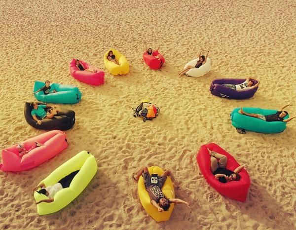 這個氣墊充氣只需10秒鐘 雪地里都能舒服的躺著