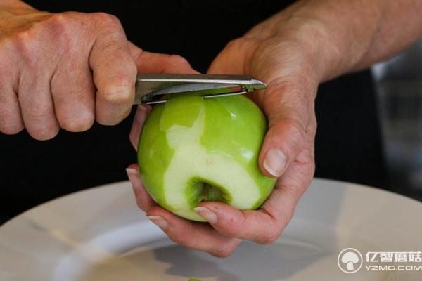 這個(gè)削皮刀能用一輩子 送老媽她肯定喜歡