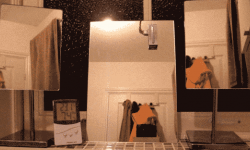 有了智能防霧鏡，洗澡時再也不怕鏡子起霧