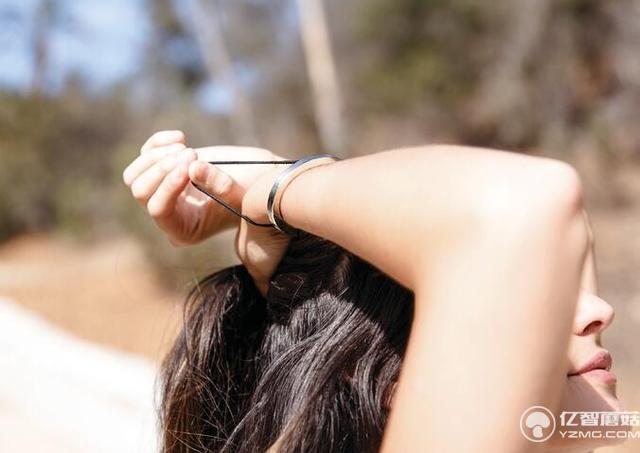 頭繩幫手腕上太難看?這個手環可以幫你掩飾一下