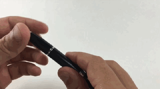 間諜專用!這筆寫出的字只要加熱就會消失