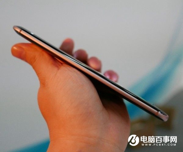 八曲面?攝像頭 榮耀Magic真機圖賞