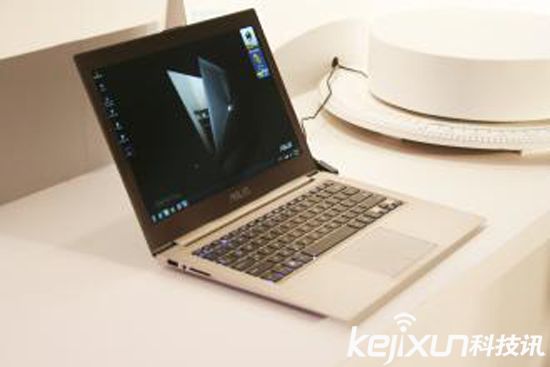 華碩更新ZenBook系列UX310 售價1357美元左右