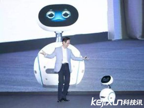 華碩家庭機(jī)器人Zenbo開年發(fā)售 售價(jià)4300元起